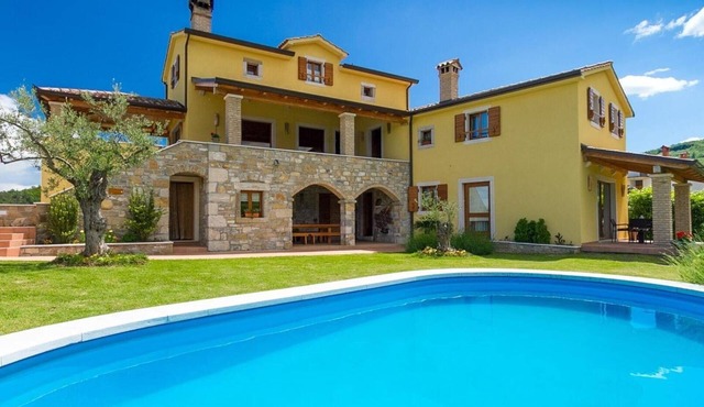 Holiday house Grdoselo for 1 - 12 persons with 4 bedrooms - Holiday house