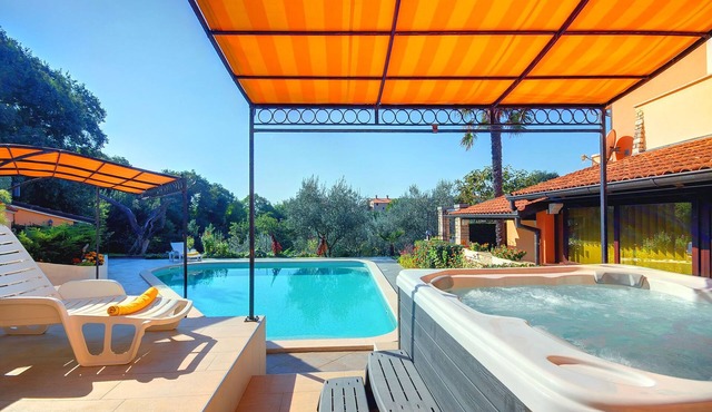 Holiday house in Muntic, Istria, with fitness room