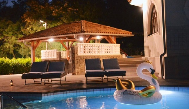Holiday house Jurdani for 1 - 10 persons with 5 bedrooms - Row house