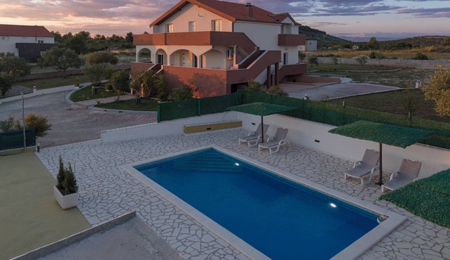Holiday house Luka Donje Rastane