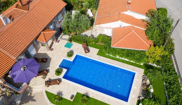 Holiday house MAJA