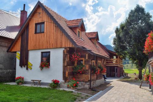 Holiday house with a parking space Mrkopalj, Gorski kotar - 18429