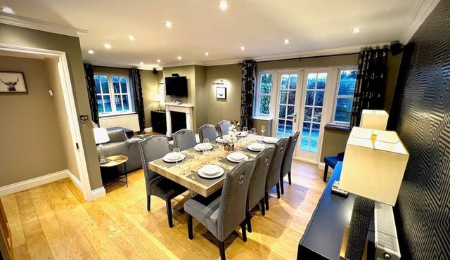 Honey Hill Cottage - 4 Bedroom Detached House