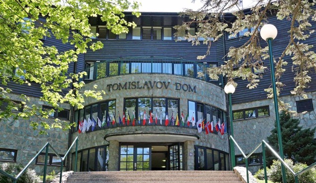 Hotel Tomislavov Dom