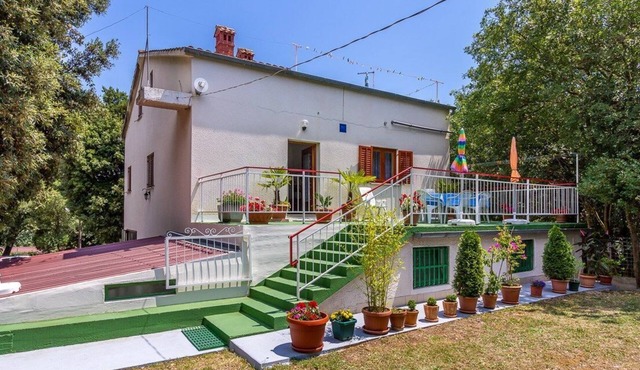 House Cador (16107-K1) - Vinkuran