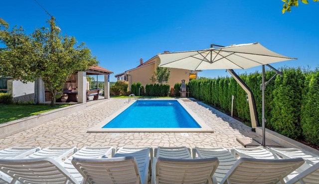 House Semy with private pool