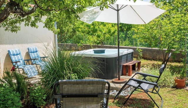 House Tamy - with jacuzzi (11214-K1) - Srijane (Omiš)