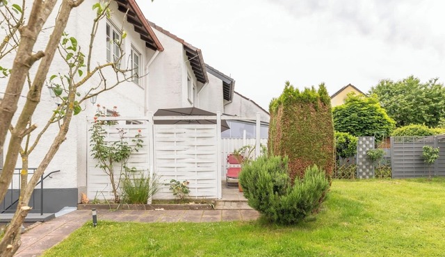 House with a large garden & new remodeled kitchen