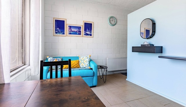In the Heart of the City – Quaint Studio in the Prime Location!