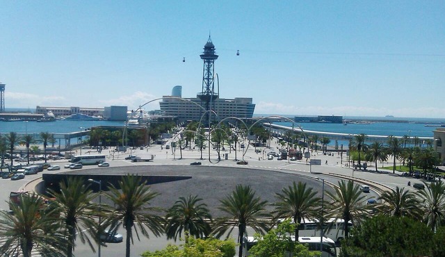 Incredible apartment-central-sea view-near the beach-Free Wifi.