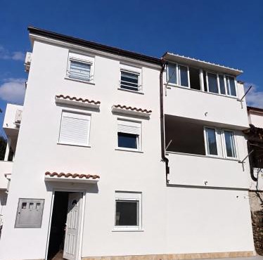 Jakišnica Apartment