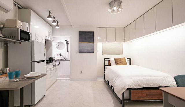 JTS Tailored Service Studio near Hyehwa Station