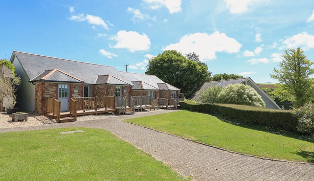 KEEPERS LODGE, HILLFIELD VILLAGE, family friendly in Dartmouth