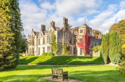 Kendal - Summerlands Hall Gothic Apartment