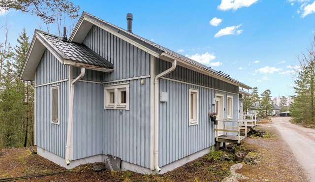Korpilammenhuvilat 7b by Interhome