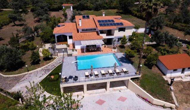 Kouvelia Country Home Luxury Villa Rental