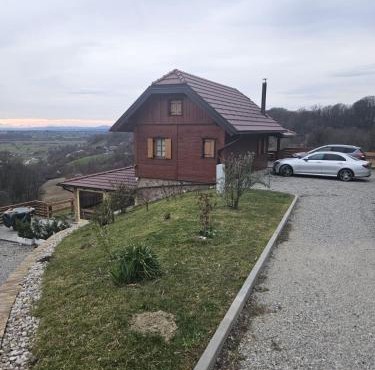 Kuća sa bazenom za odmor i domjenke MARIS
