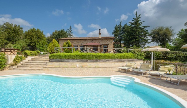 L'OVILE 8, Emma Villas
