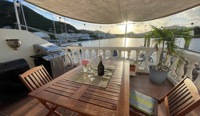 La Dolce Villa - Cozy 2 bedroom on the marina
