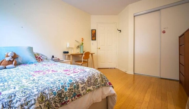 La Place Art Stay 1 King kitchenette LR F Bath