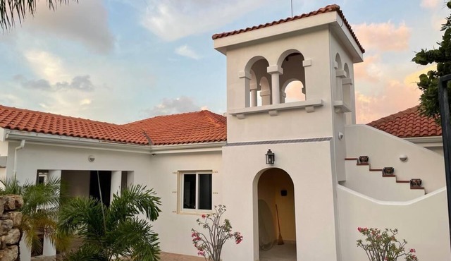 Large Villa with private pool in St James Club