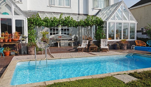 Lauriston House-river view home - pool and garden
