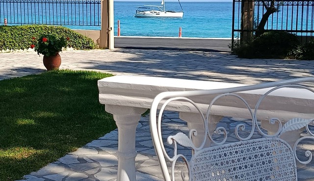 LEFKASEABNB ANGEL GUESTHOUSE - Agios Ioannis Beach, Lefkas