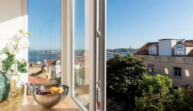 Lisbon Secret & River View Family Flat