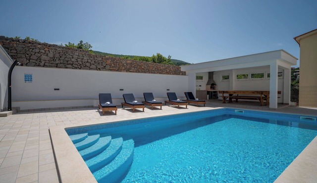 Lovely apartment for 4 guests with WIFI, pool, A/C, TV and terrace