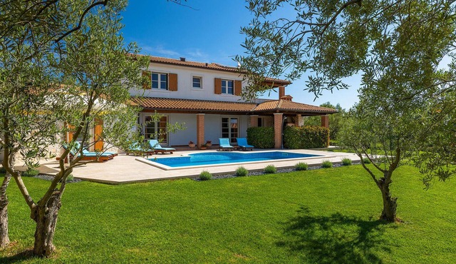 Lovely home in Krnica
