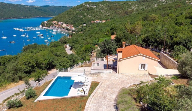 Lovely home in Labin - Rabac