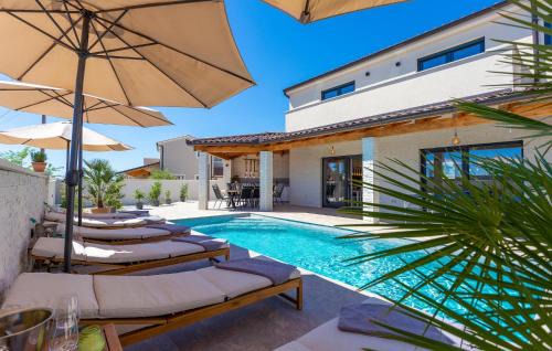 Lovely Home In Marcana