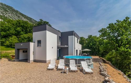 Luxurious Home In Drivenik