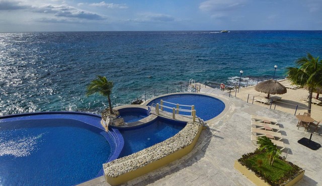 Luxurious Oceanview Condo in Cozumel