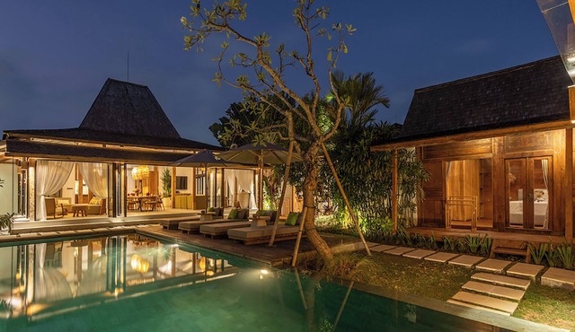 Luxurious Tropical Villa