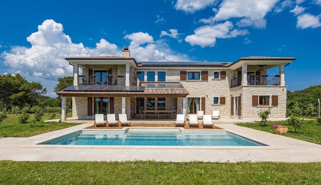 Luxury and Stylish Villa Campagna with sauna, private pool and beautiful garden