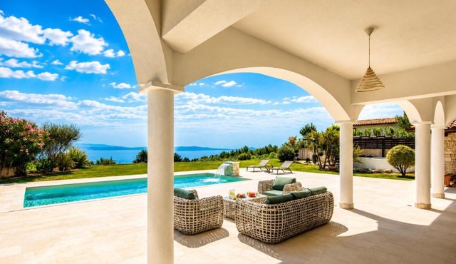 Luxury Panorama Vila with amazing Seaview in Gondolici 7 km from Rabac