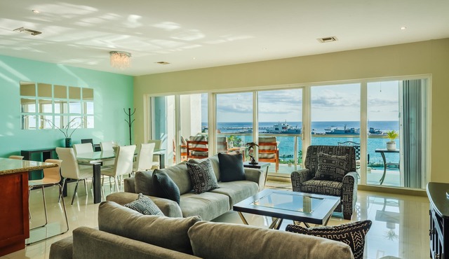 LUXURY PENTHOUSE CONDO WITH NEW FURNITURE! AMAZING SEA VIEW, POOL & TENNIS
