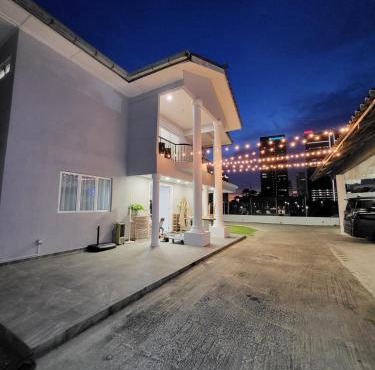 Luxury Tropical Bungalow in Damansara Golden Core