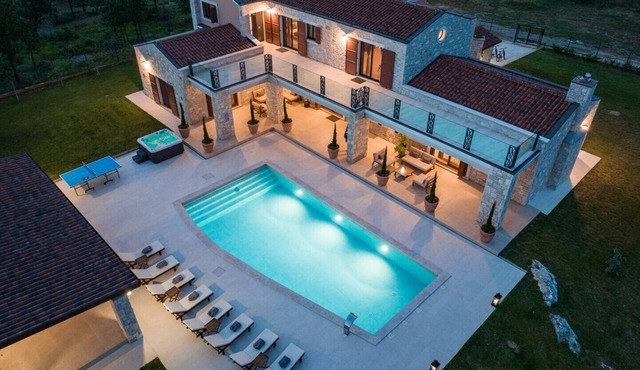 Luxury villa Bella Casa Istria with heated swimming pool