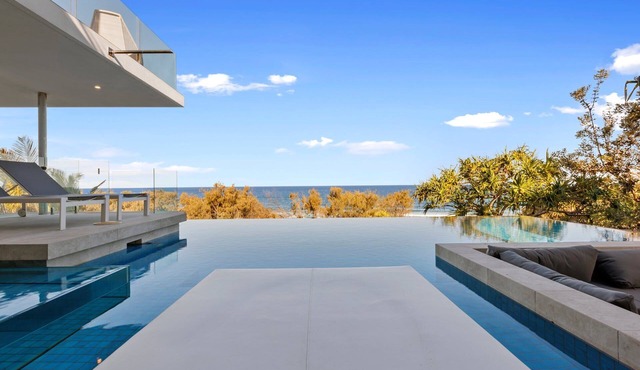 Luxury Villas Beaches at Sunrise (Heated Pool)