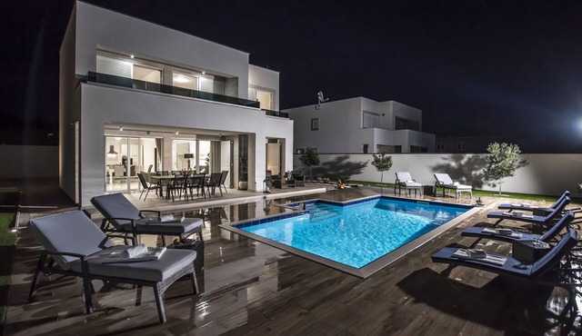 Luxury Villas Royal II with Private Pool