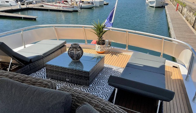 Luxury yacht in La Rochelle with a terrace