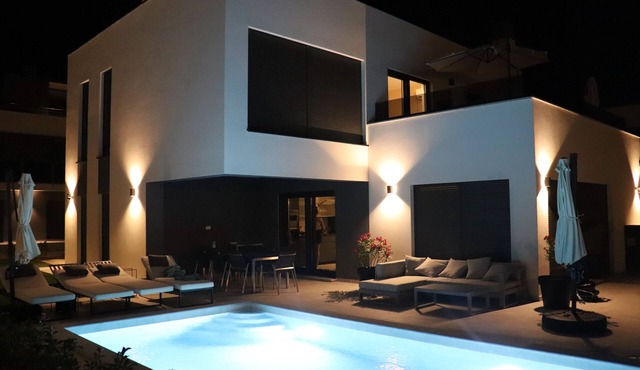 Luxusvilla - 150 Meter vom Meer Neu in 2023