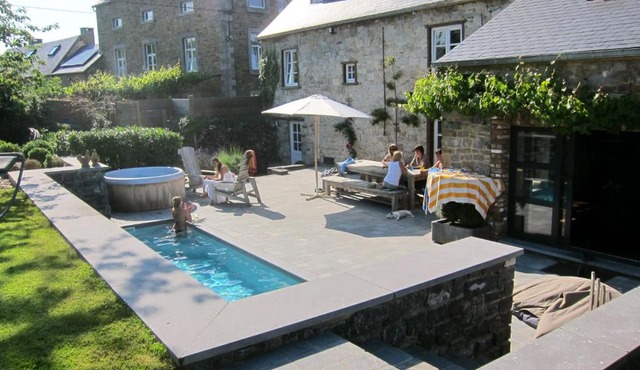 Maison de charme à Crupet et le gîte la suite
