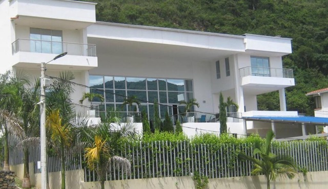 MANSION DE ALTO STANDING - PARA 12 HUESPEDES