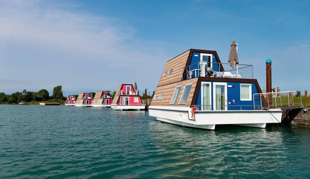 Marina Azzurra Resort Houseboat River für 6 Personen
