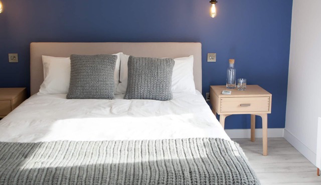 Meadow Cottage, 10 minutes drive to Cambridge centre.