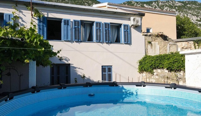 Mediterranean house with private garden and pool