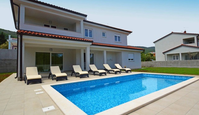 Mediterranean Villa with wonderful sea view & heated private pool